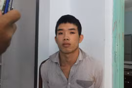 Giết bạn tình đồng tính khi đang quan hệ để cướp