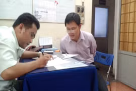 Đội phó đội kiểm tra chi cục thuế quận 1 nhận hối lộ