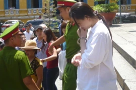 Lôi cả người tình trẻ mang thai vào tù vì ma túy