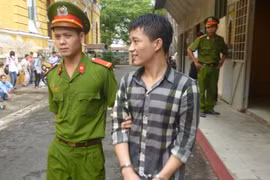 Đã hai lần vào tù, vừa ra khám lại tiếp tục đi cướp giật 