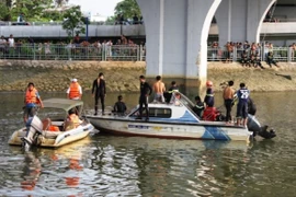 4 giờ lặn tìm nam thanh niên nhảy cầu tự vẫn