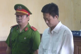 Đâm chết anh họ vì bị phun nước bọt vào mặt