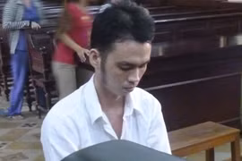 Gã thanh niên đồi bại cưỡng bức bé gái 11 tuổi