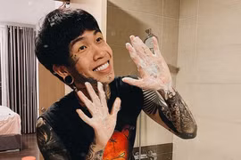 Rapper Dế Choắt ở nhà tự làm MV “Cô Vi đi xa”