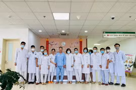 NSND Công Lý xuất viện, vợ đính chính thông tin không đúng