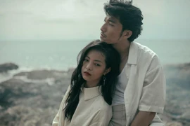 Bộ phim điện ảnh đầu tiên khởi chiếu “online”