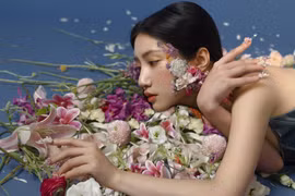 Ca sĩ “Người lạ ơi” Orange tái xuất với “Em hát ai nghe”