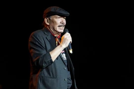 Nhạc sĩ Trần Tiến kể chuyện cầm 7 nghìn đưa Nguyễn Cường đi ăn sáng khắp Hà Nội