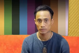 Phạm Anh Khoa: Giữa “scandal”, dọn đến ở trong khu phố nghèo, không nhận mình là ca sĩ