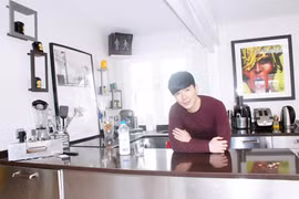 Phản ứng của Nathan Lee khi bị nhiều người “inbox” hỏi mượn tiền