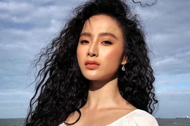 Bị xử phạt vì đăng tin giun đất chữa Covid-19, Angela Phương Trinh lại đăng tin giun đất chữa...ung thư