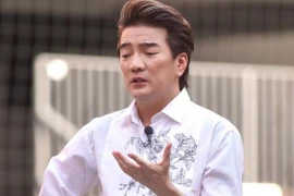 Đàm Vĩnh Hưng phản pháo tin đồn “ăn chặn” tiền từ thiện