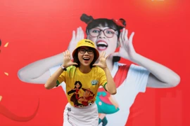 Đăng clip câu "view" nhảm nhí, Youtuber Thơ Nguyễn bị cơ quan chức năng mời lên làm việc