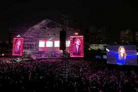 Khuyến cáo dừng các chương trình nghệ thuật trên địa bàn Hà Nội