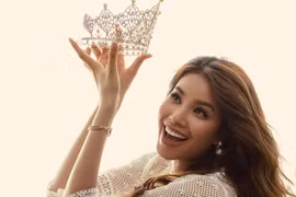 Bị đồn bí mật về nước sống, Hoa hậu Phạm Hương phủ nhận