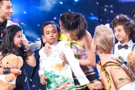 Phía cố ca sĩ Phi Nhung trả lại tiền cho Hồ Văn Cường