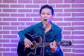 Nhạc sĩ “Về nhà đi con” sáng tác ca khúc tri ân thầy cô giáo