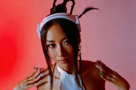 Hình ảnh của nữ Rapper Suboi xuất hiện tại quảng trường lớn nhất nước Mỹ