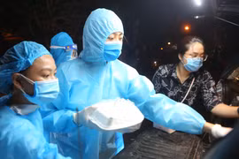 Dàn Hoa hậu tham gia chiến dịch “Triệu bữa cơm - Hà Nội nghĩa tình”