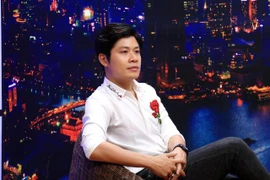 Nhạc sĩ Nguyễn Văn Chung từng đạp xe để “chào hàng” ca khúc mới