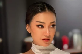 Thực hư tin đồn kết quả học "bết bát" của Á hậu Kim Duyên