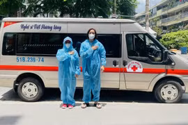 Vợ chồng Việt Hương mua chiếc xe cứu thương thứ 4 hỗ trợ phòng chống dịch Covid-19