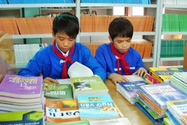 Các nhà văn bức xúc đòi kiện NXB Giáo dục 