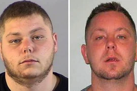 Anh: Hai anh em trai tấn công axit làm mù mắt một phụ nữ