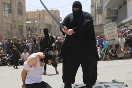 Quân đội Syria bắt sống đao phủ IS khét tiếng, biệt danh "xe ủi"