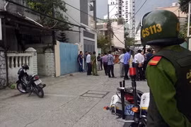 Chủ lô đề bị khách vác súng hoa cải đến "đòi nợ"