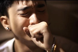 Hà Nội: Nữ sinh viên khua dao vào bạn trai không phải vì "đòi lại quà"