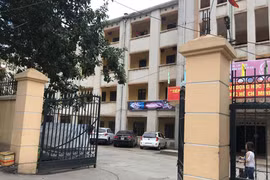 Hà Nội: Bị đánh, nữ sinh viên cầm dao chém lại bạn trai