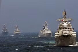 Nhật phát hiện 6 tàu khu trục Trung Quốc rầm rộ vượt qua Okinawa