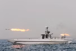 Iran bắn hạ 3 UAV và thử nghiệm hàng loạt vũ khí hạng nặng trong diễn tập