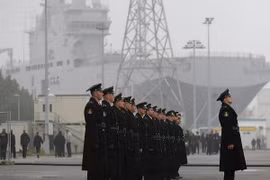 Khoảng 400 thủy thủ tàu Mistral của Nga ở Pháp chuẩn bị về nước