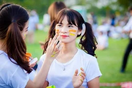 Những slogan áo đồng phục "bá đạo" nhất năm 2017, giới trẻ háo hức