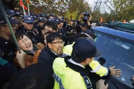 Người Hàn Quốc ngăn cản rải truyền đơn sang Triều Tiên