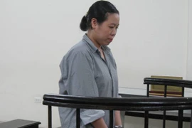 Nhân viên "tưới tiêu" khoác lác có quan hệ rộng để lừa tiền