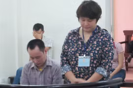 Chụp ảnh phản cảm tung lên mạng để câu khách mua bán dâm