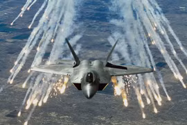 Công nghệ không quân (4): Sống sót và chiến thắng nhờ tính năng bí mật