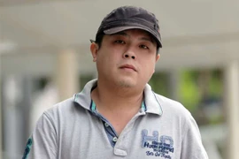 Chủ cửa hàng Singapore lừa đảo khách Việt nhận 12 tội danh