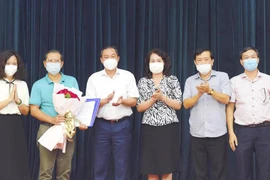 Ông Tô Quang Phán nghỉ hưu, bà Lê Thị Ánh Mai điều hành Đài Phát thanh và Truyền hình Hà Nội