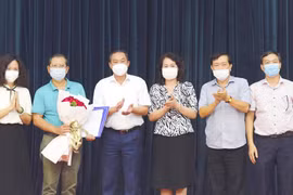 Ông Tô Quang Phán nghỉ hưu, bà Lê Thị Ánh Mai điều hành Đài Phát thanh và Truyền hình Hà Nội