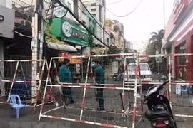Hà Nội, TP.HCM có thể tự quyết theo thẩm quyền việc phong tỏa, giãn cách xã hội phòng Covid-19