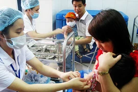 Rút gọn thủ tục cấp khai sinh, thẻ bảo hiểm y tế