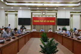 TP.HCM giãn cách xã hội toàn thành phố theo chỉ thị 15 từ 0 giờ 31-5, tạm dừng tuyển sinh lớp 10