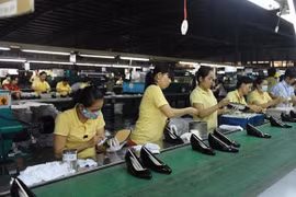 Hãy thể hiện lòng yêu nước một cách ôn hòa