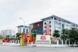 Hà Nội: Phê chuẩn chức danh Chủ tịch, Phó Chủ tịch quận Đống Đa, Thanh Xuân, Hai Bà Trưng...