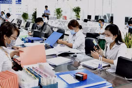 Khắc phục tình trạng cán bộ, công chức nghỉ việc, thôi việc: Triển khai cải cách tiền lương vào thời điểm phù hợp