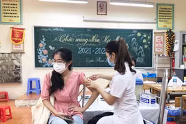 Tranh thủ từng phút, từng giờ, tận dụng giãn cách để xét nghiệm, tiêm vaccine an toàn, hiệu quả